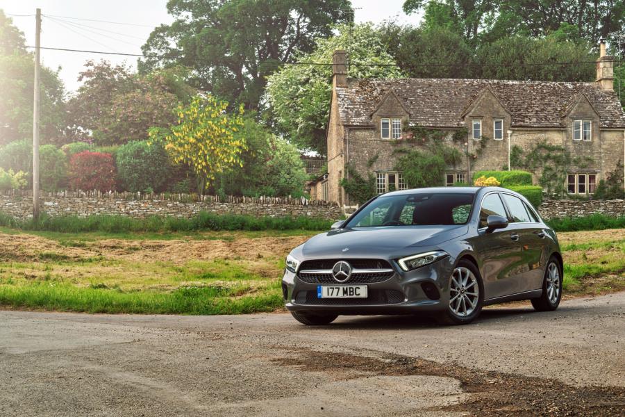  Mercedes-Benz A200 Sport (W177) 2018 года  (UK) (фото 1 из 40)